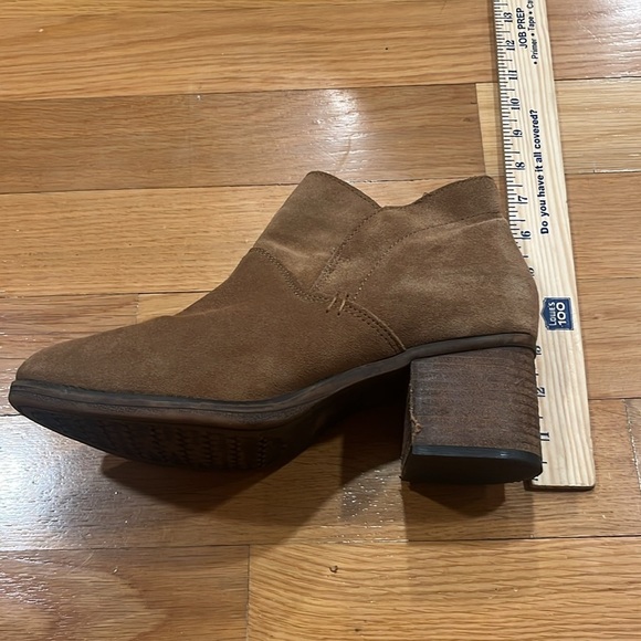 Bearpaw women’s block heel suede ankle boots size 10. - Picture 6 of 8